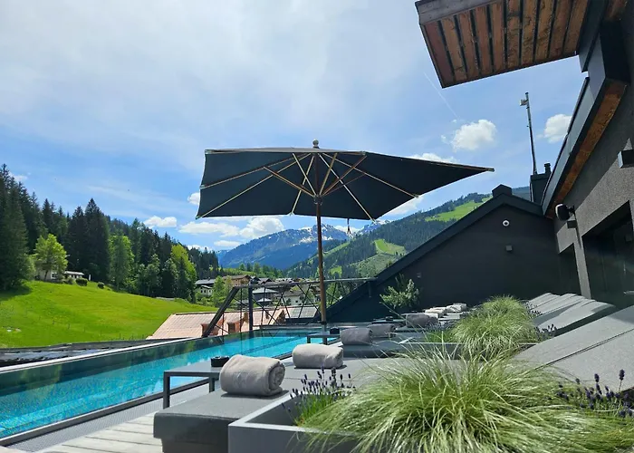 Almmonte Praeclarum Suites Design Hotel